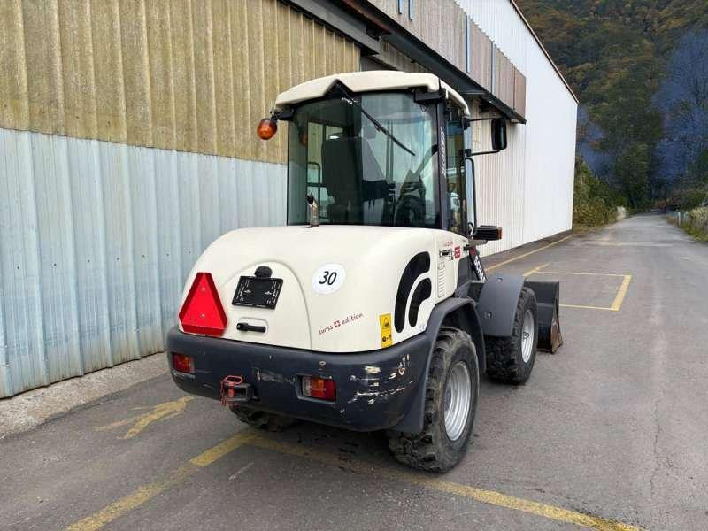 Компактный фронтальный погрузчик Schaeff TL65: фото 33