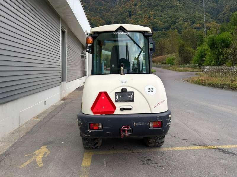 Компактный фронтальный погрузчик Schaeff TL65: фото 11