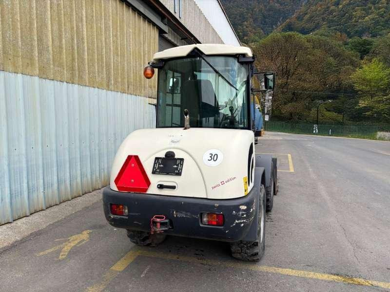 Компактный фронтальный погрузчик Schaeff TL65: фото 28