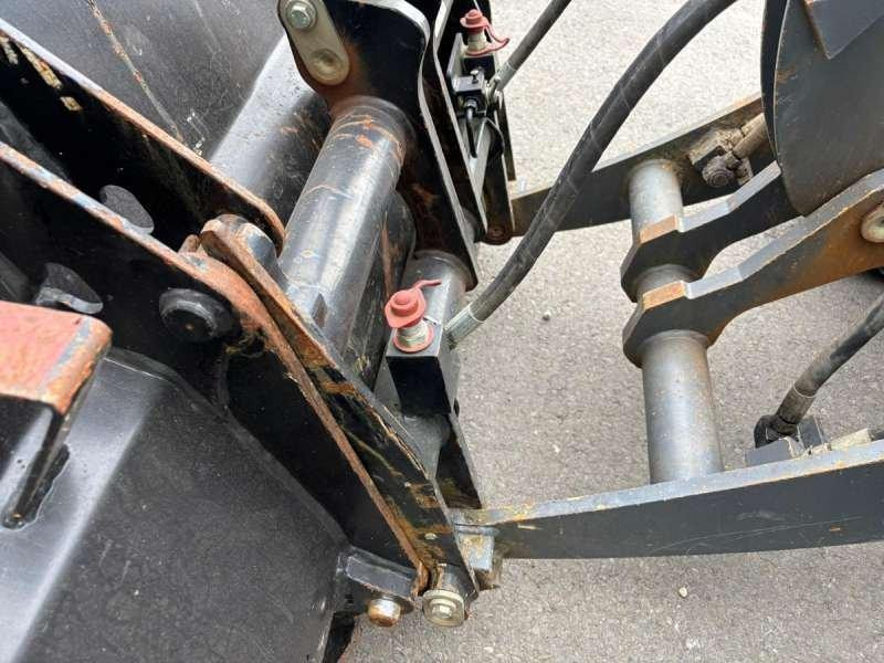 Компактный фронтальный погрузчик Schaeff TL65: фото 37