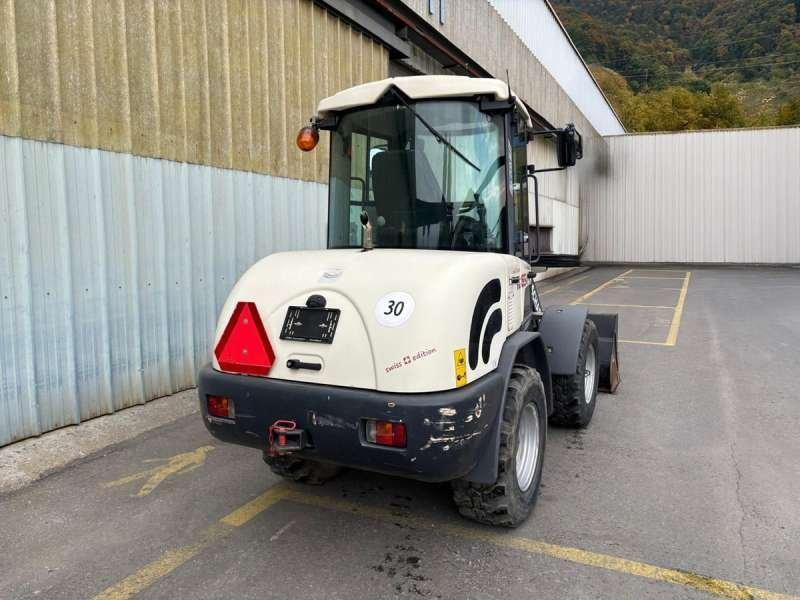 Компактный фронтальный погрузчик Schaeff TL65: фото 13