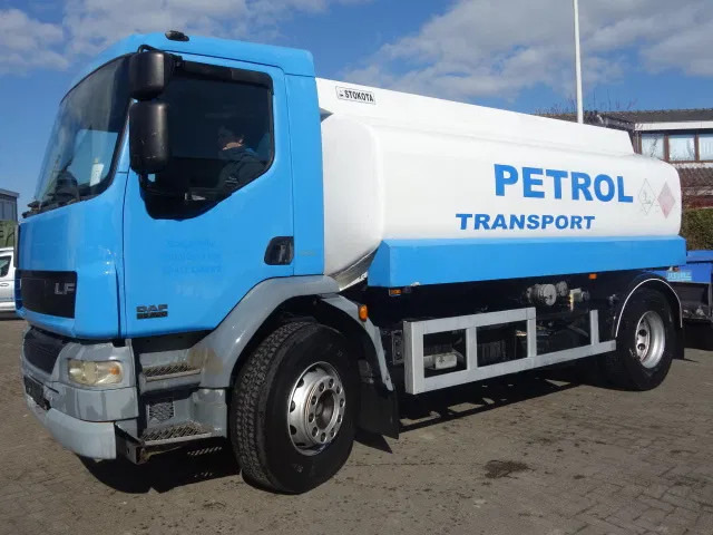 DAF LF 55.220 12000 LITER MANUAL GEARBOX - Грузовик-цистерна: фото 1 DAF LF 55.220 12000 LITER MANUAL GEARBOX - Грузовик-цистерна: фото 1