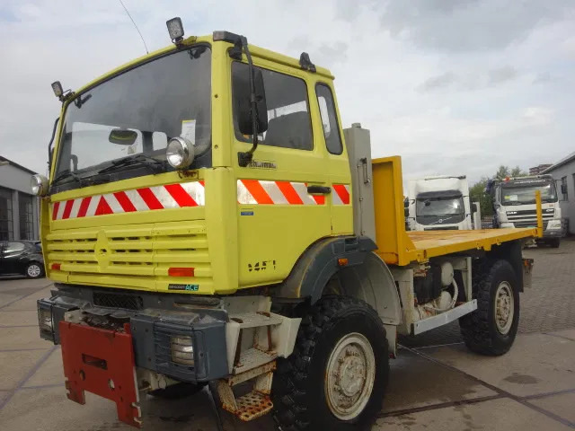 Renault TRM 4X4 MET HYDROLIEKAANSLUITING VOOR BUMPER - Грузовик с закрытым кузовом: фото 2 Renault TRM 4X4 MET HYDROLIEKAANSLUITING VOOR BUMPER - Грузовик с закрытым кузовом: фото 2