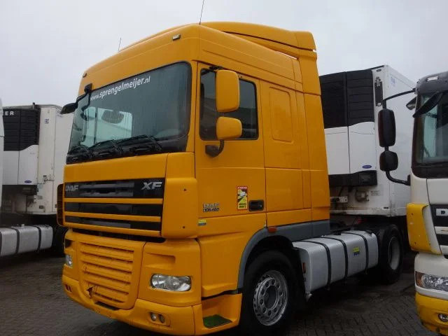 DAF XF 105.460 2 diesel tanken - Тягач: фото 3 DAF XF 105.460 2 diesel tanken - Тягач: фото 3