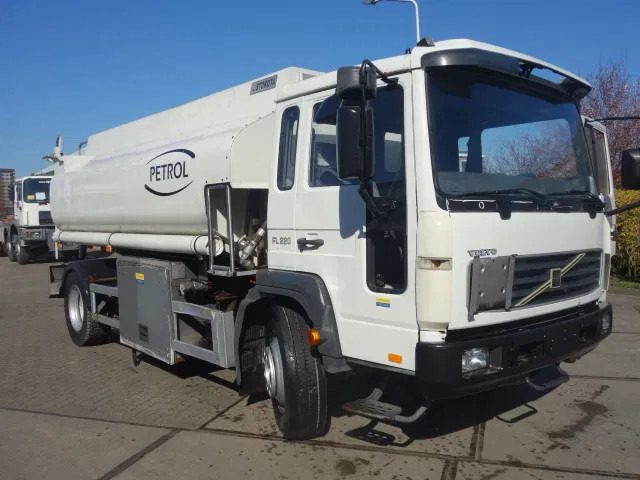 Volvo FL 240 220PK 12000 LITER STEELSPRINGS - Грузовик-цистерна: фото 1 Volvo FL 240 220PK 12000 LITER STEELSPRINGS - Грузовик-цистерна: фото 1