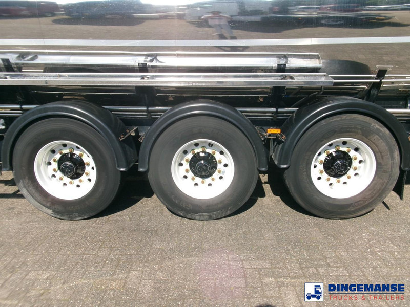 Clayton Chemical tank inox 33 m3 / 1 comp + pump - Полуприцеп-цистерна: фото 5 Clayton Chemical tank inox 33 m3 / 1 comp + pump - Полуприцеп-цистерна: фото 5