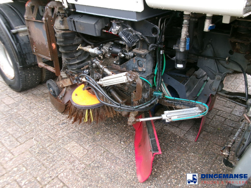 DAF LF 55.220 4x2 Scarab sweeper - Подметально-уборочная машина: фото 5 DAF LF 55.220 4x2 Scarab sweeper - Подметально-уборочная машина: фото 5