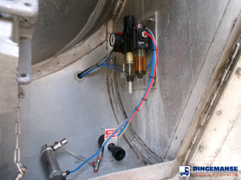 Полуприцеп-цистерна Feldbinder Powder tank alu 41 m3 (tipping): фото 11