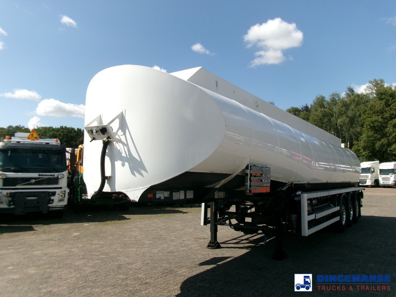 Lakeland Fuel tank alu 42.8 m3 / 6 comp + pump - Полуприцеп-цистерна: фото 1 Lakeland Fuel tank alu 42.8 m3 / 6 comp + pump - Полуприцеп-цистерна: фото 1