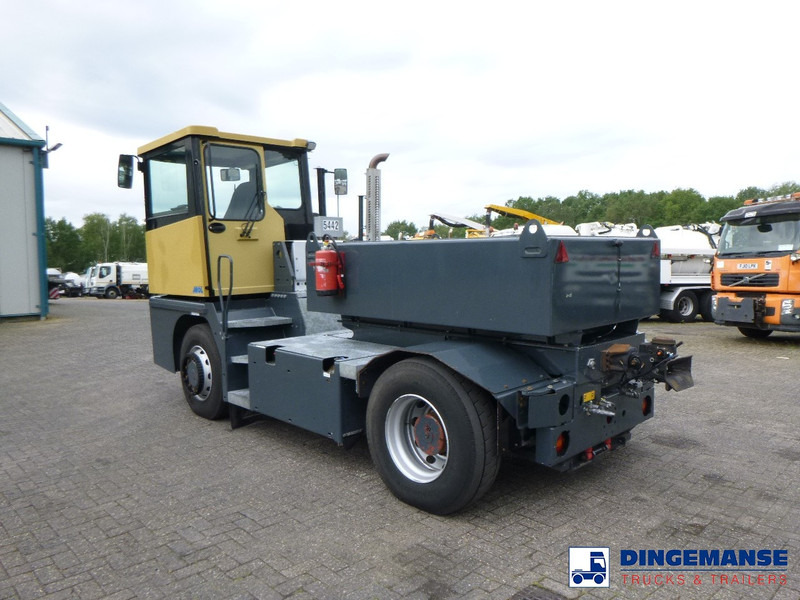 MOL RM 255 4X4 terminal drawbar tractor 150 ton - Терминальный тягач: фото 3 MOL RM 255 4X4 terminal drawbar tractor 150 ton - Терминальный тягач: фото 3