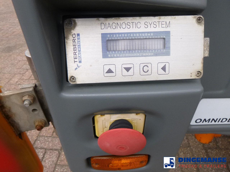 Mercedes-Benz Econic 2629 6x4 RHD Farid refuse truck в лизинг Mercedes-Benz Econic 2629 6x4 RHD Farid refuse truck: фото 11