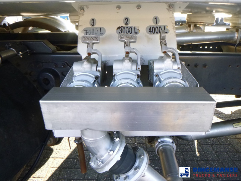 Renault Premium 270 dci 4x2 fuel tank 14.6 m3 / 3 comp в лизинг Renault Premium 270 dci 4x2 fuel tank 14.6 m3 / 3 comp: фото 9