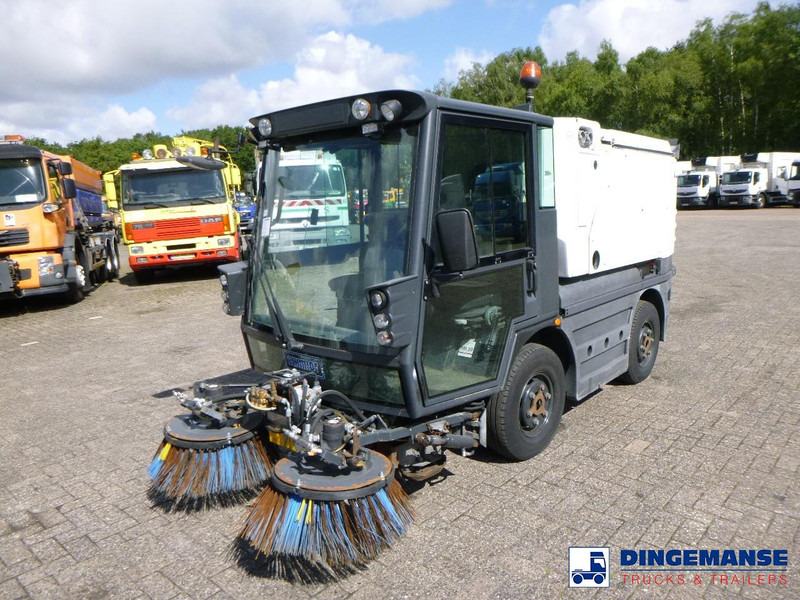 Schmidt Compact 200 street sweeper - Подметально-уборочная машина: фото 1 Schmidt Compact 200 street sweeper - Подметально-уборочная машина: фото 1