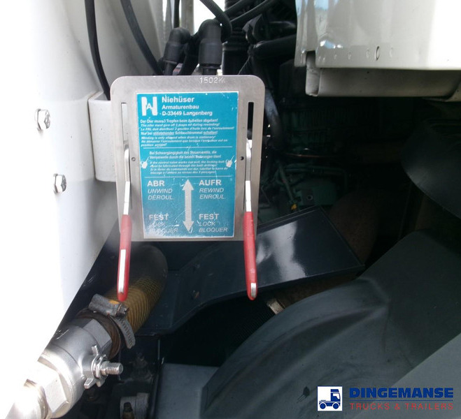 Грузовик-цистерна Volvo FM 380 6X2 fuel tank 20.6 m3 / 4 comp: фото 6