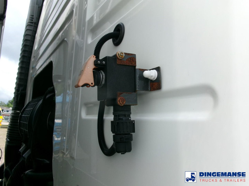 Грузовик-цистерна Volvo FM 380 6X2 fuel tank 20.6 m3 / 4 comp: фото 8