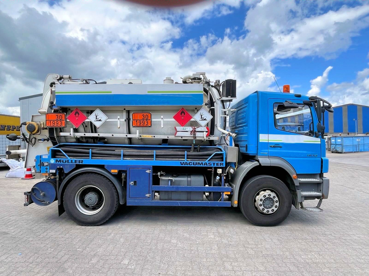 Mercedes-Benz Axor 1833 Müller 9,5m³ Saug u.Druck+HD-Spül +ADR - Ассенизатор: фото 1 Mercedes-Benz Axor 1833 Müller 9,5m³ Saug u.Druck+HD-Spül +ADR - Ассенизатор: фото 1