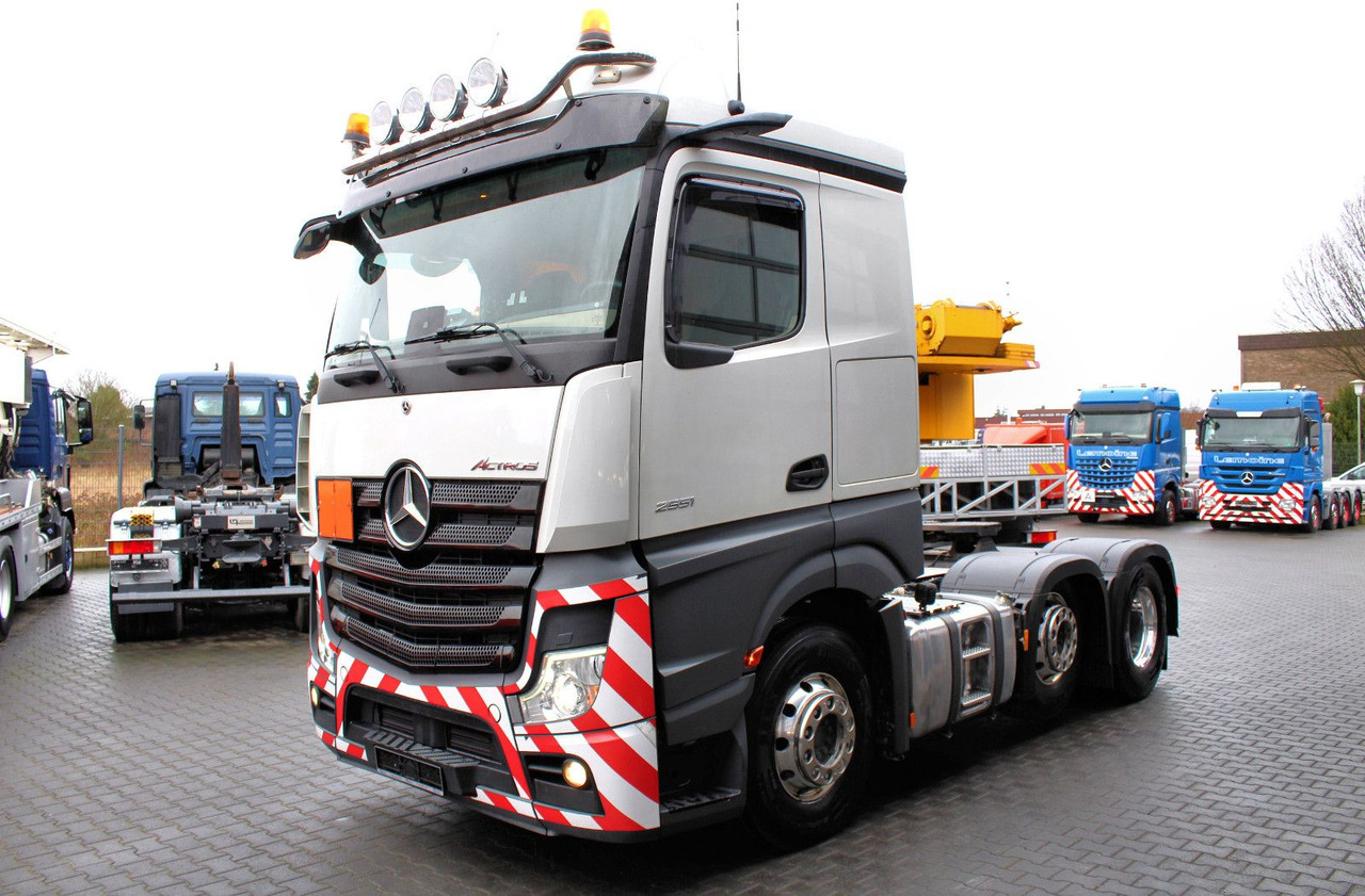 Mercedes-Benz Actros 2551 6x2 BigSpace 68 to Schwerlast + LIFT - Тягач: фото 2 Mercedes-Benz Actros 2551 6x2 BigSpace 68 to Schwerlast + LIFT - Тягач: фото 2