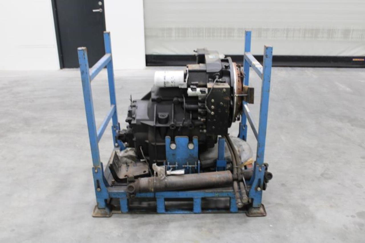 Dana 13.9TE10319-25 - Трансмиссия для Погрузочно-разгрузочной техники: фото 2 Dana 13.9TE10319-25 - Трансмиссия для Погрузочно-разгрузочной техники: фото 2