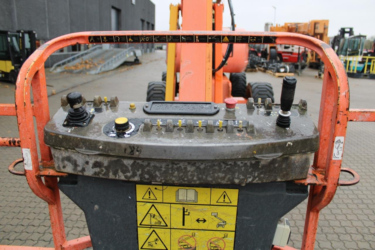 JLG 800AJ - Коленчатый подъемник: фото 4 JLG 800AJ - Коленчатый подъемник: фото 4