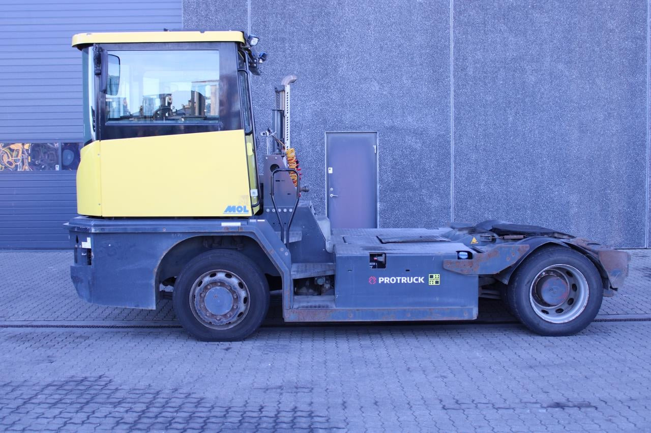 MOL RM255 4X4 - Терминальный тягач: фото 1 MOL RM255 4X4 - Терминальный тягач: фото 1