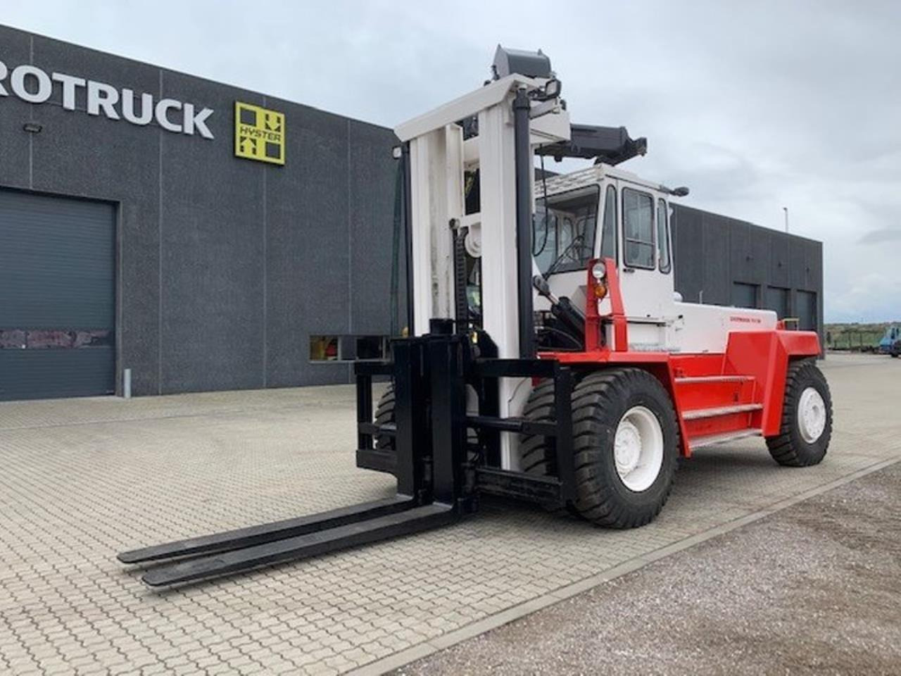 SveTruck 25120-42 - Дизельный погрузчик: фото 2 SveTruck 25120-42 - Дизельный погрузчик: фото 2