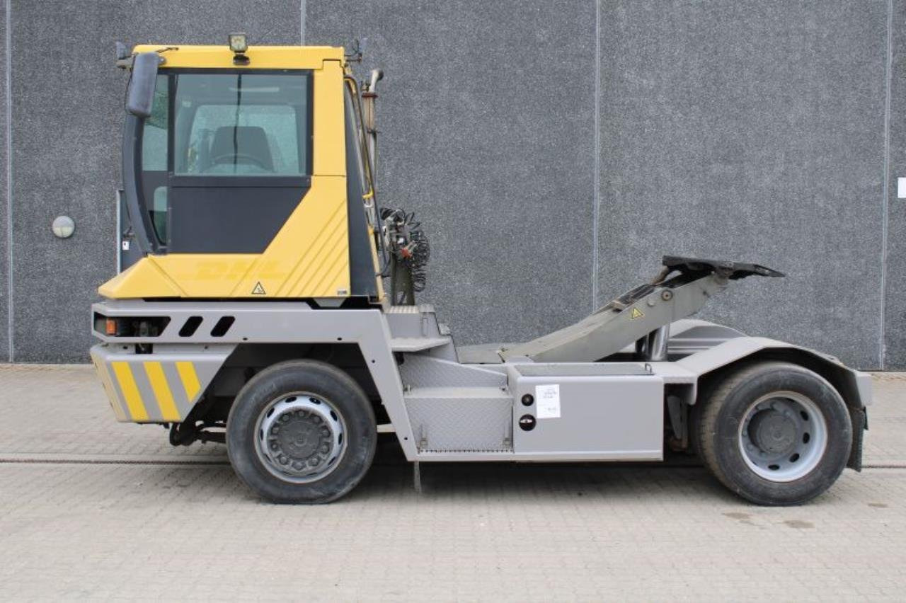 Terberg RT222 - Терминальный тягач: фото 1 Terberg RT222 - Терминальный тягач: фото 1