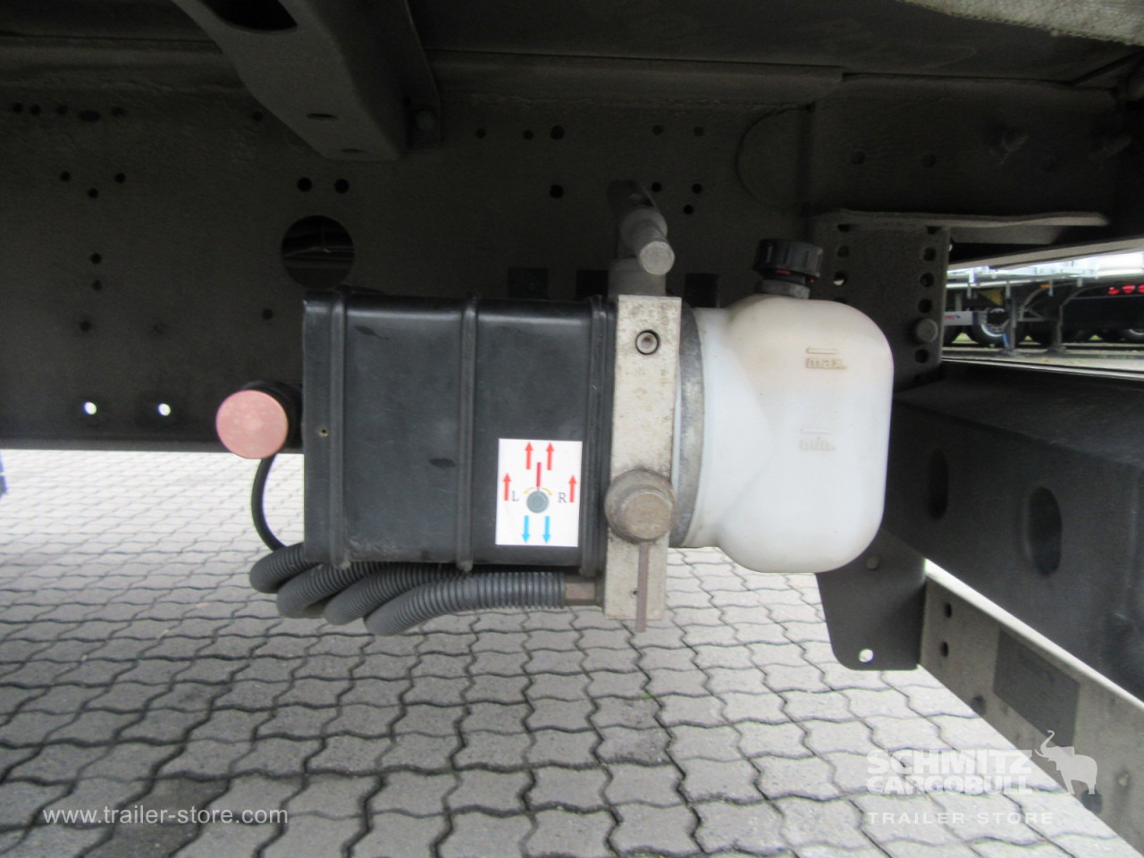 SCHMITZ Auflieger Curtainsider Mega - Тентованный полуприцеп: фото 4 SCHMITZ Auflieger Curtainsider Mega - Тентованный полуприцеп: фото 4