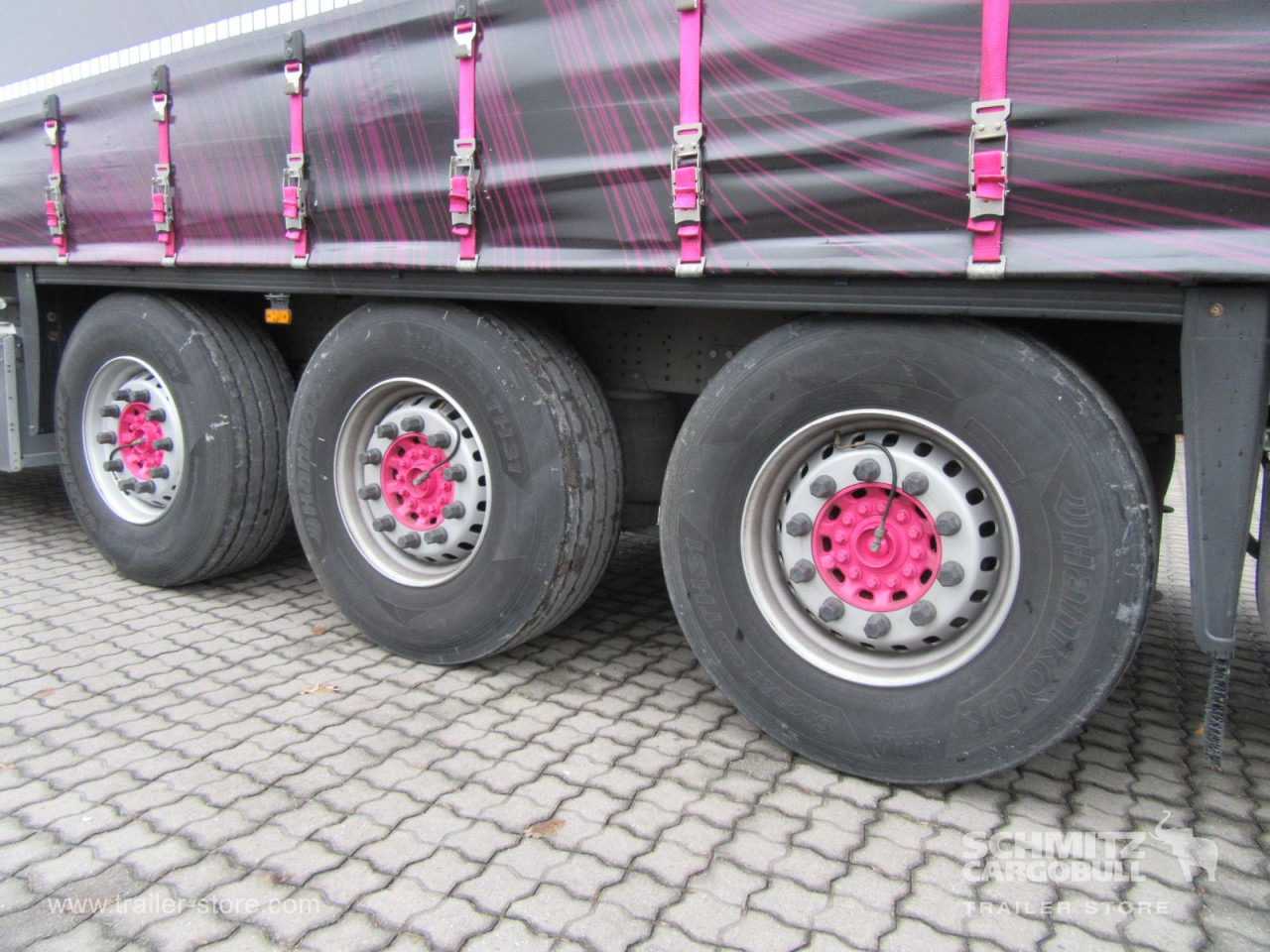 SCHMITZ Auflieger Curtainsider Standard - Тентованный полуприцеп: фото 2 SCHMITZ Auflieger Curtainsider Standard - Тентованный полуприцеп: фото 2
