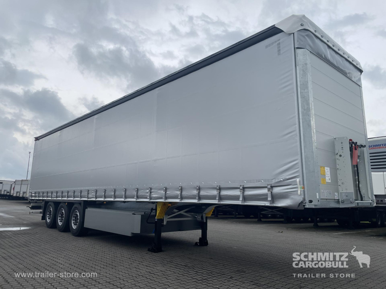 SCHMITZ Auflieger Curtainsider Standard - Тентованный полуприцеп: фото 1 SCHMITZ Auflieger Curtainsider Standard - Тентованный полуприцеп: фото 1