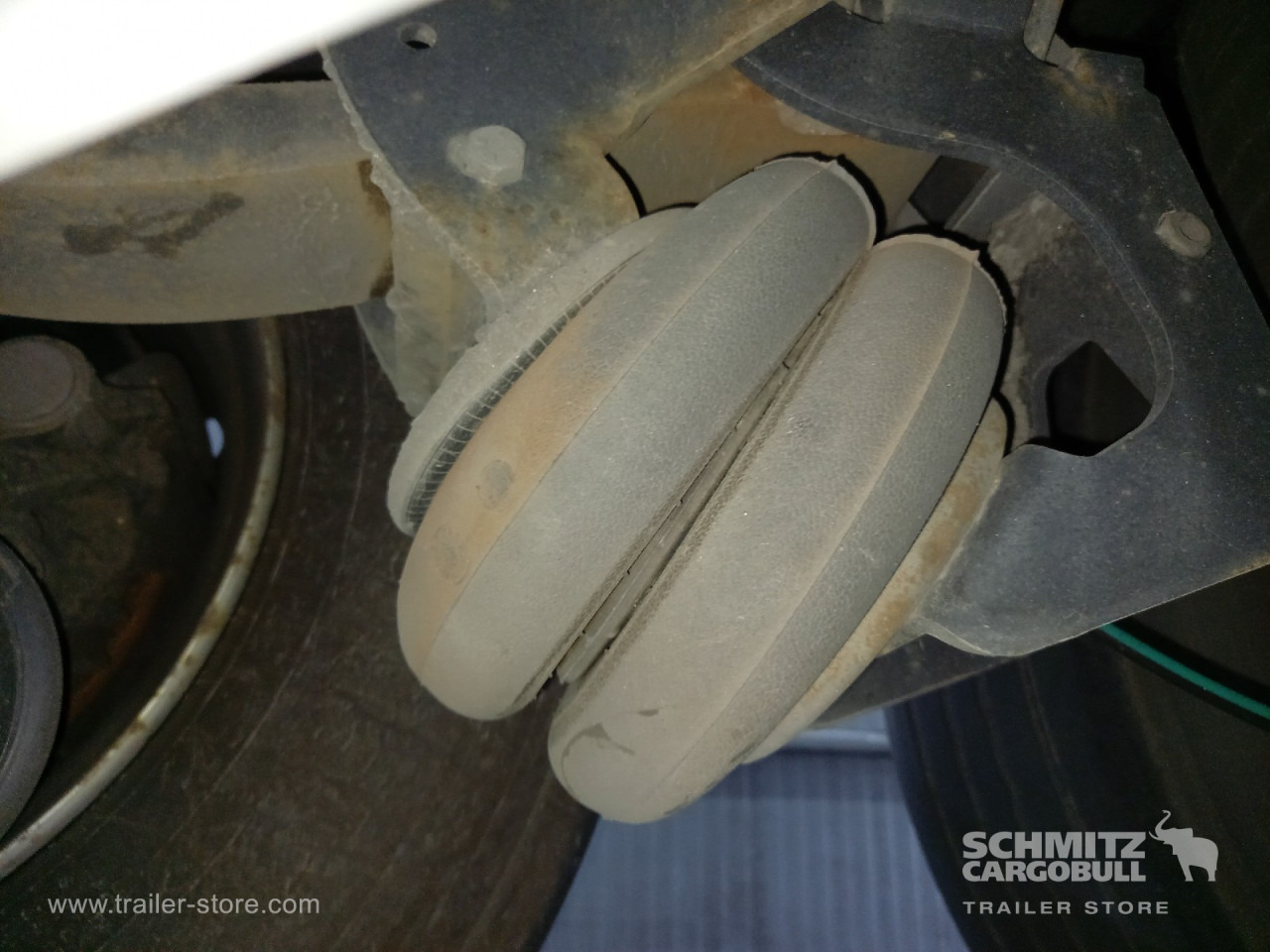 SCHMITZ Auflieger Tiefkühler Standard Double deck - Изотермический полуприцеп: фото 4 SCHMITZ Auflieger Tiefkühler Standard Double deck - Изотермический полуприцеп: фото 4