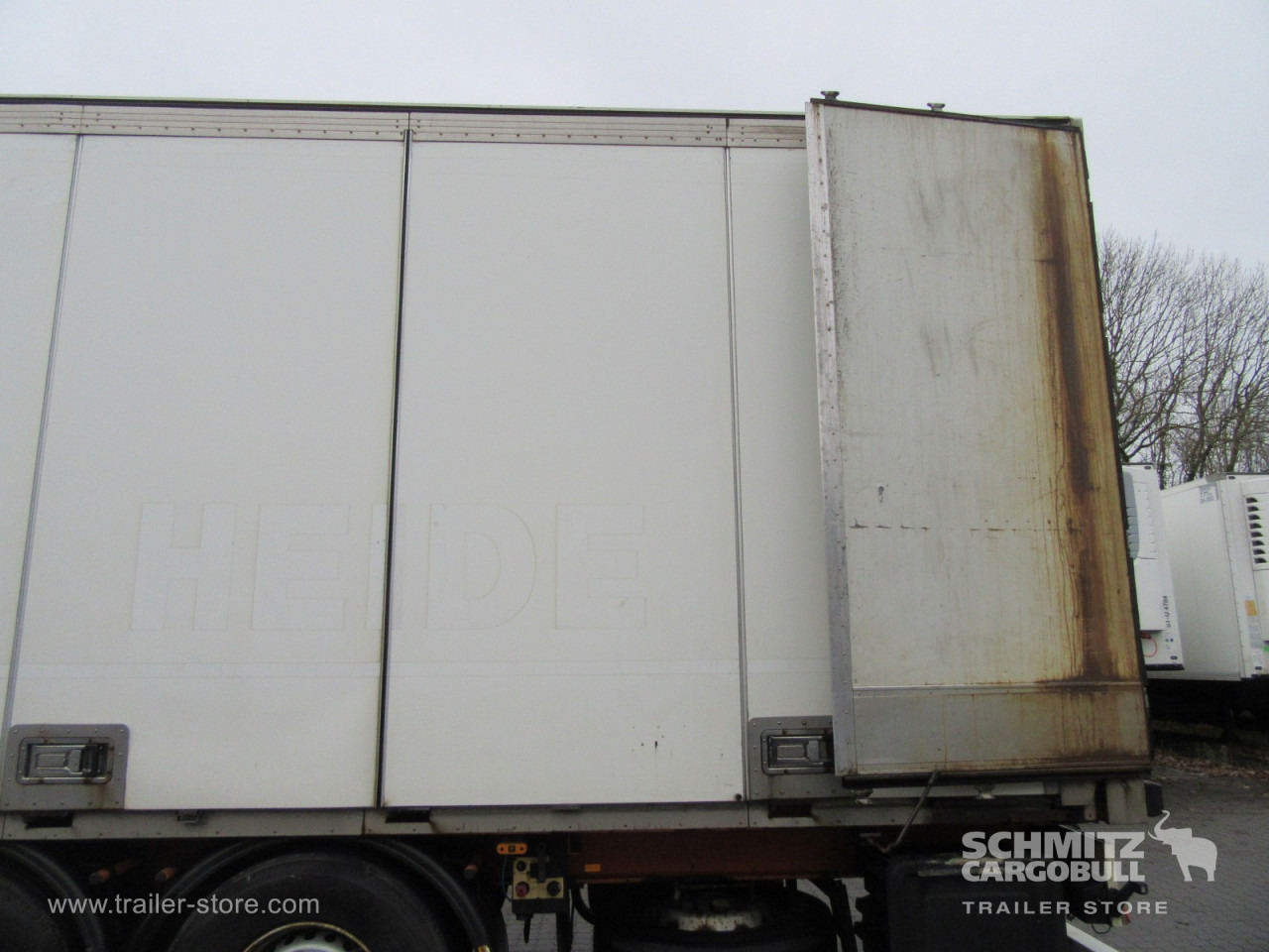 SCHMITZ Auflieger Trockenfrachtkoffer Faltwand - Полуприцеп-фургон: фото 2 SCHMITZ Auflieger Trockenfrachtkoffer Faltwand - Полуприцеп-фургон: фото 2