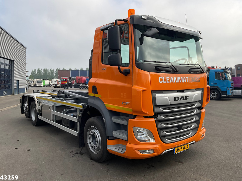 DAF FAN CF 430 VDL 21 Ton haakarmsysteem - Крюковой мультилифт: фото 3 DAF FAN CF 430 VDL 21 Ton haakarmsysteem - Крюковой мультилифт: фото 3
