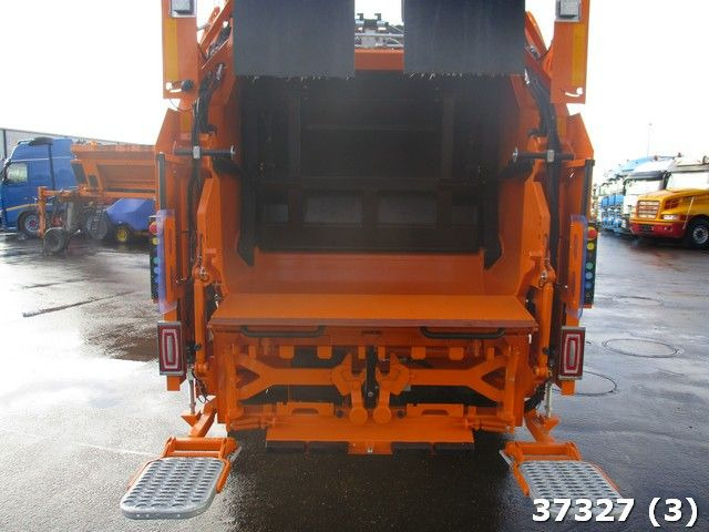 FUSO Canter 9C18 Euro 6 Geesink 7m³ Just 118.668 km! - Мусоровоз: фото 3 FUSO Canter 9C18 Euro 6 Geesink 7m³ Just 118.668 km! - Мусоровоз: фото 3