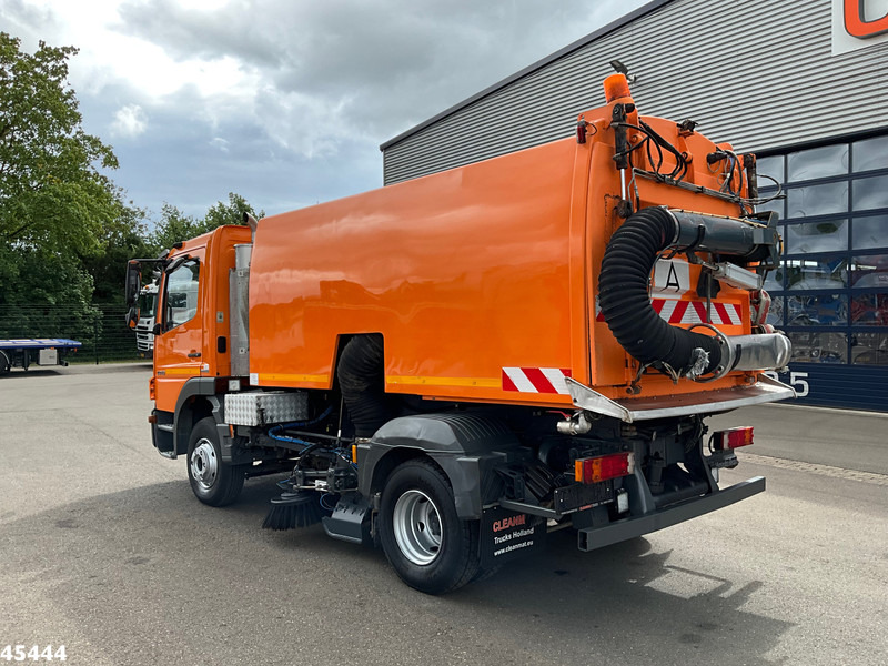 Mercedes-Benz Atego 1018 Brock Left and right sweeper Just 141.848 km! - Подметально-уборочная машина: фото 2 Mercedes-Benz Atego 1018 Brock Left and right sweeper Just 141.848 km! - Подметально-уборочная машина: фото 2