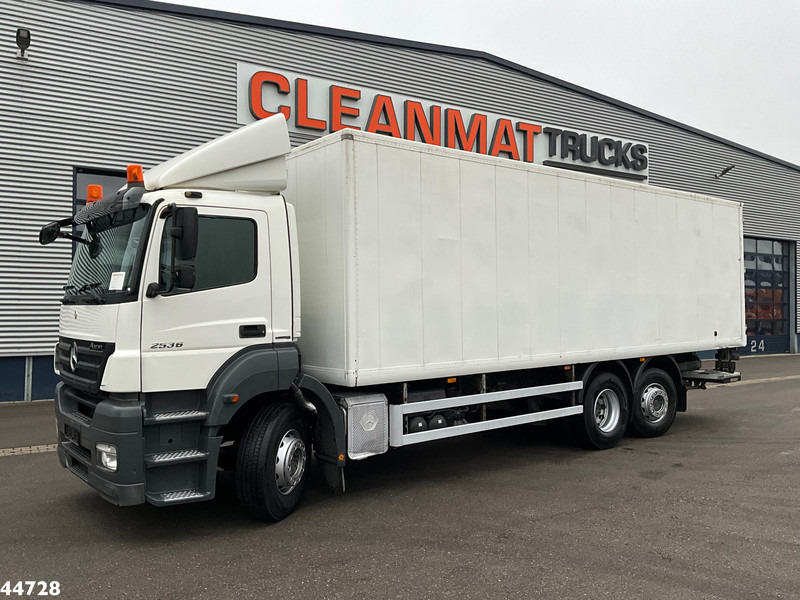 Mercedes-Benz Axor 2636 6x2 Dhollandia laadklep Just 265.901 km! - Грузовик с закрытым кузовом: фото 2 Mercedes-Benz Axor 2636 6x2 Dhollandia laadklep Just 265.901 km! - Грузовик с закрытым кузовом: фото 2