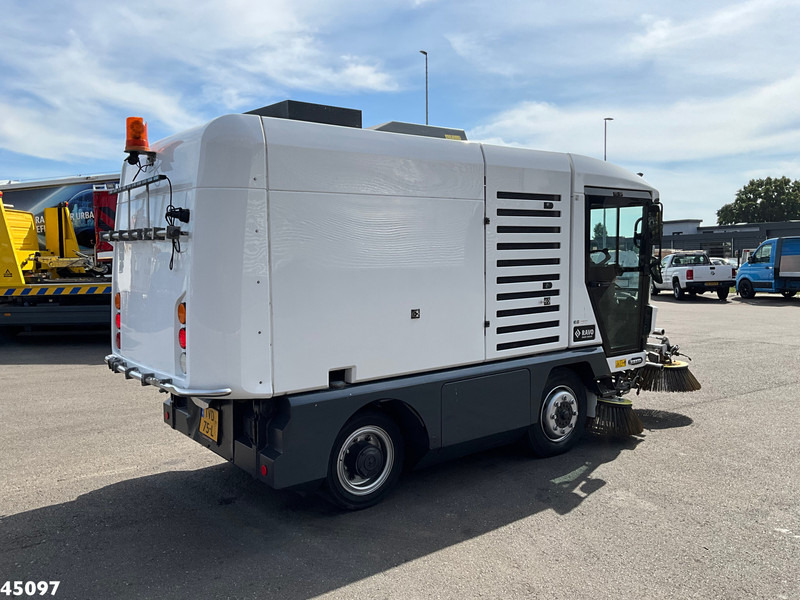 Ravo 540 Euro 6 with 3-rd brush - Подметально-уборочная машина: фото 5 Ravo 540 Euro 6 with 3-rd brush - Подметально-уборочная машина: фото 5