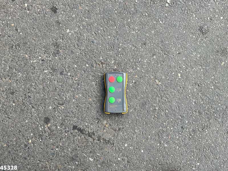 Автовоз Scania P 410 8x2 Euro 6 Retarder Autotransporter met hydraulische oprijrampen: фото 16 Автовоз Scania P 410 8x2 Euro 6 Retarder Autotransporter met hydraulische oprijrampen: фото 16