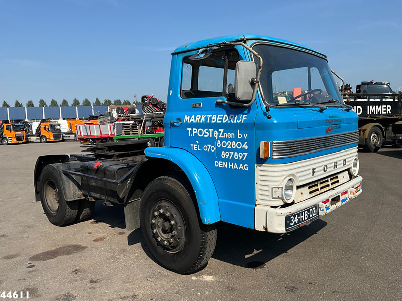 Ford DA 2817 - Тягач: фото 2 Ford DA 2817 - Тягач: фото 2