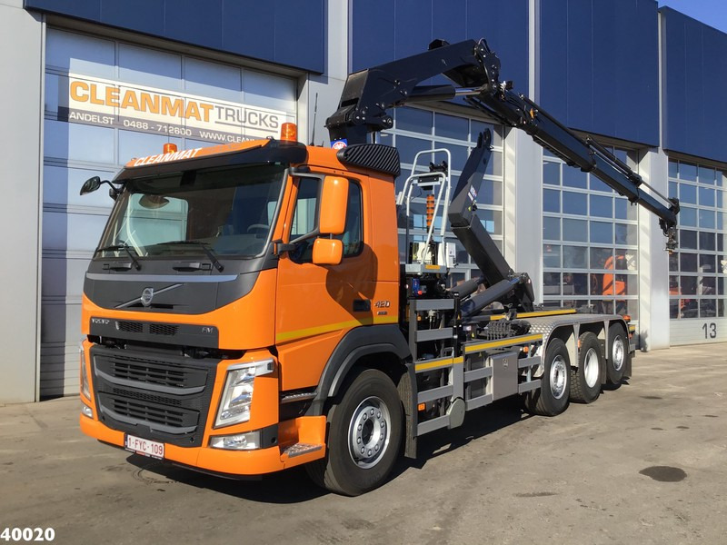 Volvo FM 420 8x2 HMF 28 ton/meter laadkraan Welvaarts weighing system - Крюковой мультилифт, Автоманипулятор: фото 1 Volvo FM 420 8x2 HMF 28 ton/meter laadkraan Welvaarts weighing system - Крюковой мультилифт, Автоманипулятор: фото 1