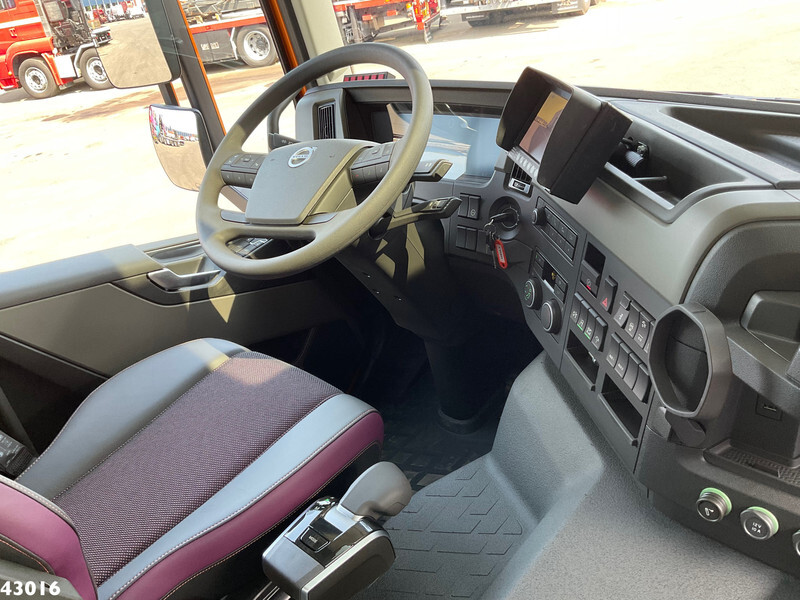 Фото интерьера 1: Volvo FM 430 HMF 23 Tonmeter laadkraan Welvaarts laadkraan weegsysteem в лизинг Volvo FM 430 HMF 23 Tonmeter laadkraan Welvaarts laadkraan weegsysteem