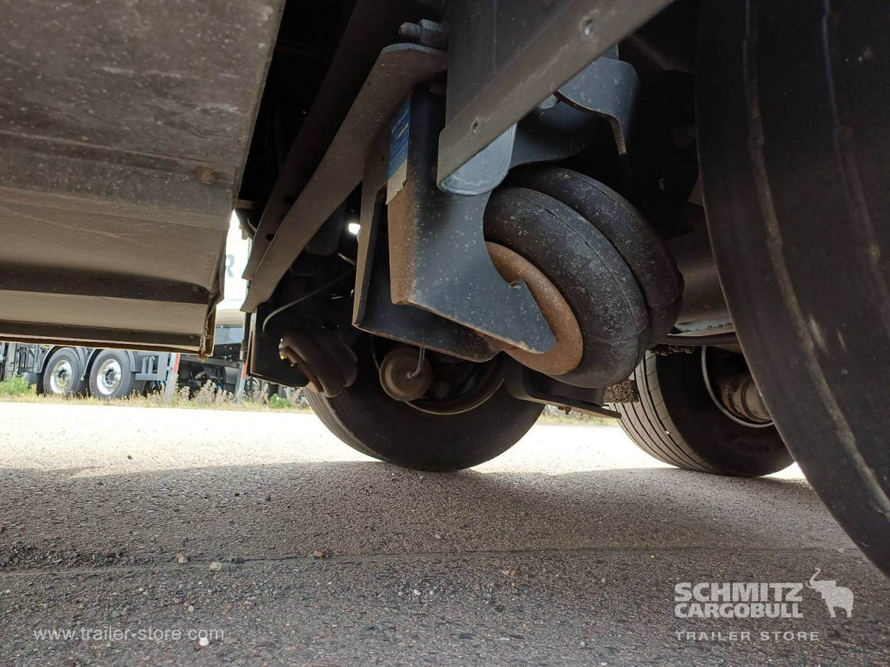 SCHMITZ Auflieger Curtainsider Mega - Тентованный полуприцеп: фото 2 SCHMITZ Auflieger Curtainsider Mega - Тентованный полуприцеп: фото 2