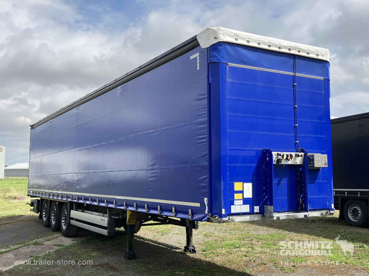 SCHMITZ Auflieger Curtainsider Standard - Тентованный полуприцеп: фото 1 SCHMITZ Auflieger Curtainsider Standard - Тентованный полуприцеп: фото 1