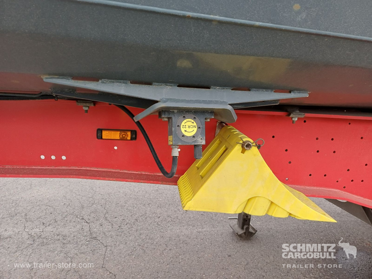 SCHMITZ Auflieger Kipper Stahlrundmulde 51m³ - Самосвальный полуприцеп: фото 4 SCHMITZ Auflieger Kipper Stahlrundmulde 51m³ - Самосвальный полуприцеп: фото 4