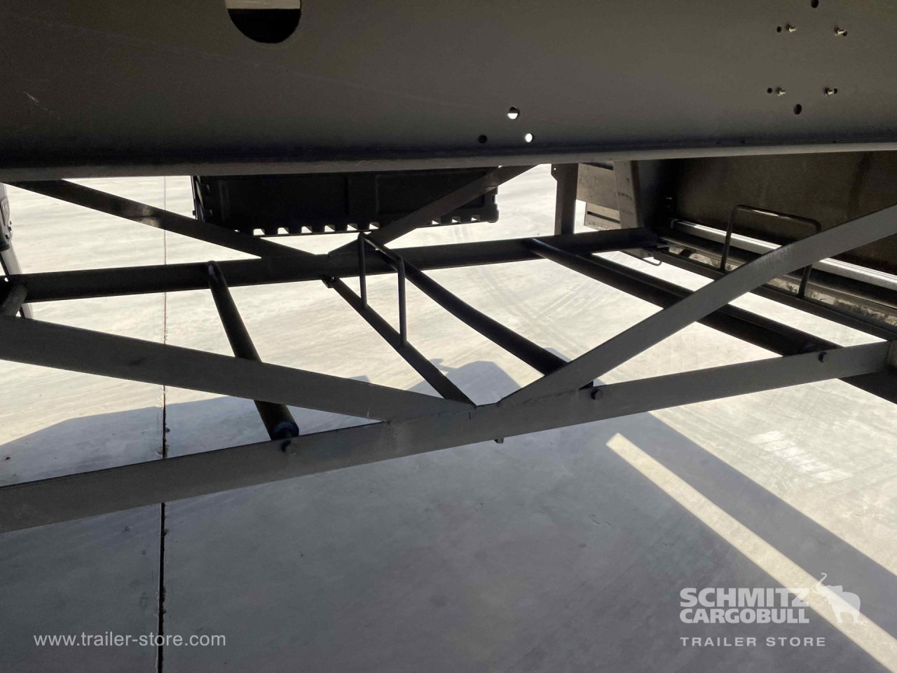 SOR IBERICA Remolque Frigo Standard - Прицеп-рефрижератор: фото 4 SOR IBERICA Remolque Frigo Standard - Прицеп-рефрижератор: фото 4