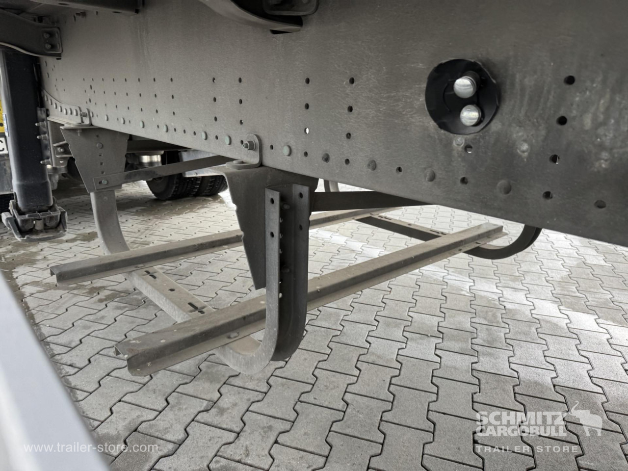 SCHMITZ Curtainsider Standard - Тентованный полуприцеп: фото 2 SCHMITZ Curtainsider Standard - Тентованный полуприцеп: фото 2