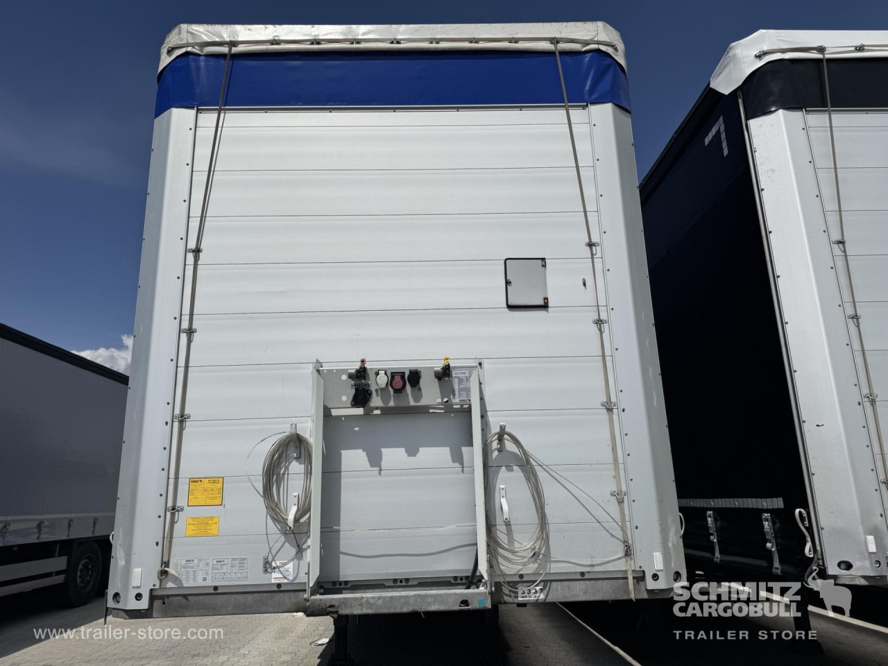 SCHMITZ Curtainsider Standard - Тентованный полуприцеп: фото 2 SCHMITZ Curtainsider Standard - Тентованный полуприцеп: фото 2