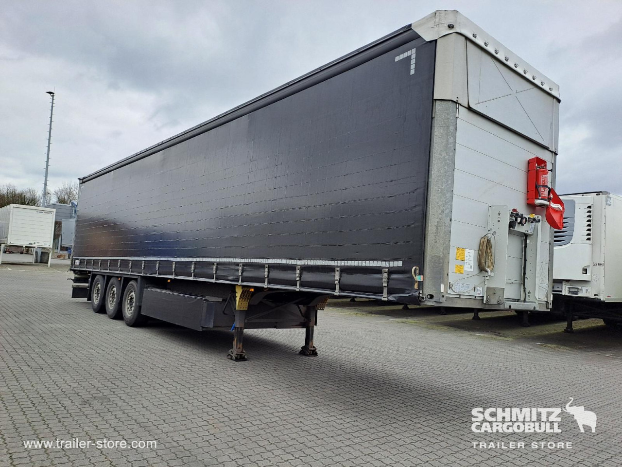 SCHMITZ Curtainsider Standard - Тентованный полуприцеп: фото 1 SCHMITZ Curtainsider Standard - Тентованный полуприцеп: фото 1