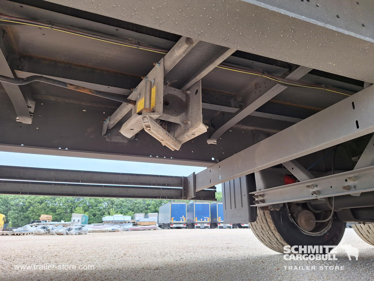 SCHMITZ Curtainsider Mega - Тентованный полуприцеп: фото 2 SCHMITZ Curtainsider Mega - Тентованный полуприцеп: фото 2