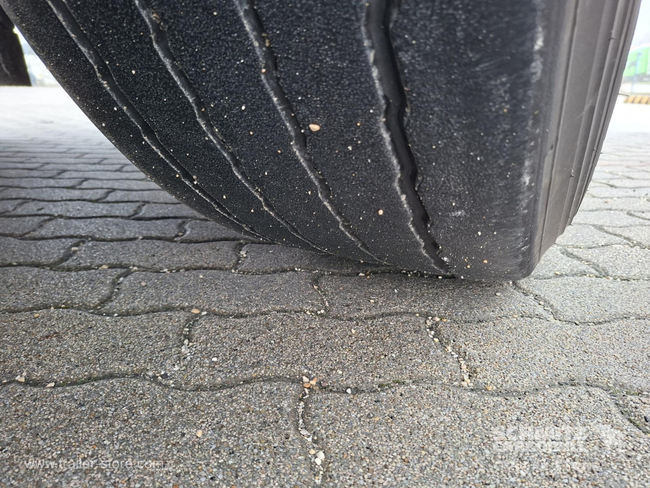 SCHMITZ Mélyhűtő koffer Multitemp - Изотермический полуприцеп: фото 4 SCHMITZ Mélyhűtő koffer Multitemp - Изотермический полуприцеп: фото 4