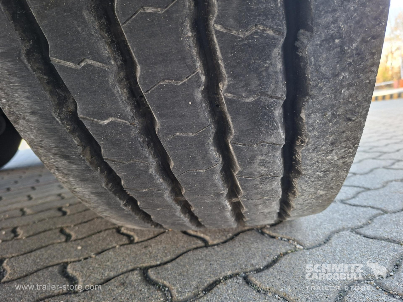 SCHMITZ Mélyhűtő koffer Multitemp - Изотермический полуприцеп: фото 2 SCHMITZ Mélyhűtő koffer Multitemp - Изотермический полуприцеп: фото 2